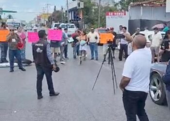 BLOQUEAN LA PORTILLO: Denuncian corrupción y cobros excesivos de Grúas Cardona