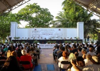 | ROMPEOLAS |La «cancunización» del aniversario de Chetumal