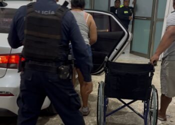 Balean a un hombre en la R-101 de Cancún