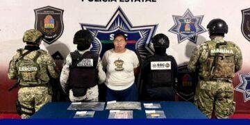 Detienen a mujer con marihuana y cristal en la SM. 517 de Cancún