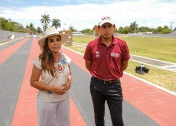 Supervisa Mara Lezama avances en la primera pista de atletismo certificada de la Península en Chetumal 4 Supervisa Mara Lezama avances en la primera pista de atletismo certificada de la Península en Chetumal