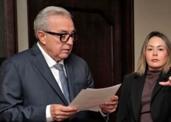 Yeraldine Bonilla asume mando en Sinaloa y ratifica lealtad a Rocha Moya