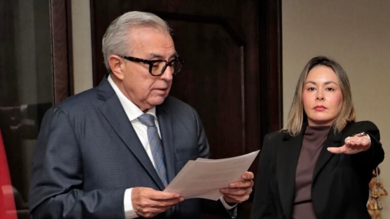 Yeraldine Bonilla asume mando en Sinaloa y ratifica lealtad a Rocha Moya