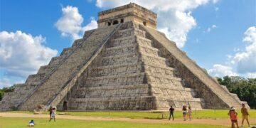 CINFLICTO EN CHICHÉN ITZÁ: Alertan crisis turística por cierre del sitio