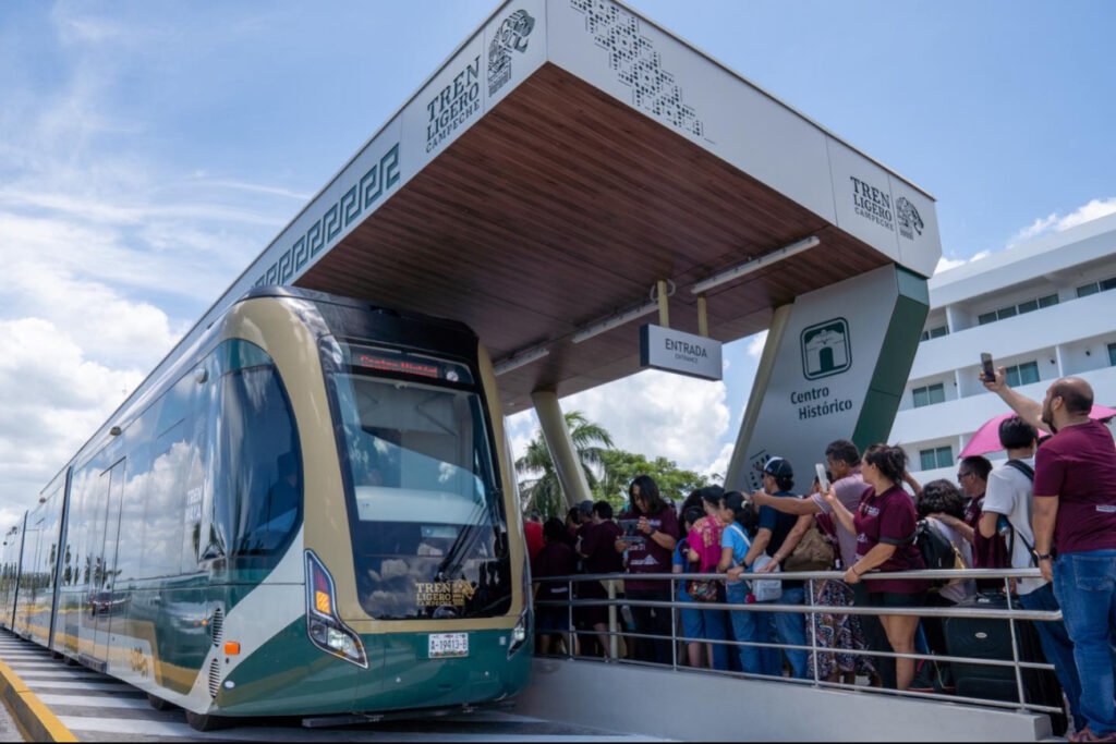 el tren ligero de campeche ya opera con conexion directa al tren maya