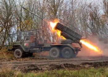 Acusaciones mutuas dinamitan el cese al fuego por Día de la Victoria