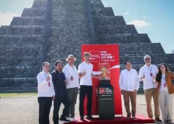 Denuncian a INAH por uso comercial de la pirámide de Kukulkán