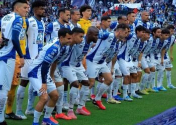 Pachuca desgarra el reinado de Toluca y avanza con goleada global