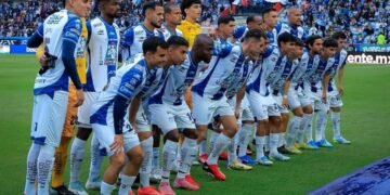 Pachuca desgarra el reinado de Toluca y avanza con goleada global