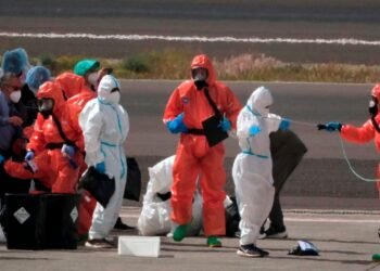 Aislamiento masivo: Hantavirus irrumpe en crucero, activa despliegue sanitario global