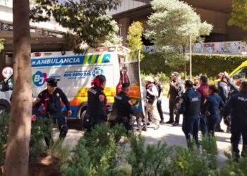 Descarga accidental hiere agente en Mítikah y moviliza emergencias