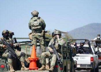 Michoacán escala violencia: emboscadas hieren a Guardia Civil y civiles
