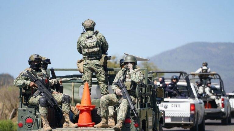 Nueva escalada del CJNG despoja tierras nahuas en Michoacán
