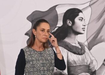 Sheinbaum desvincula salida de director de Pemex de crisis operativa