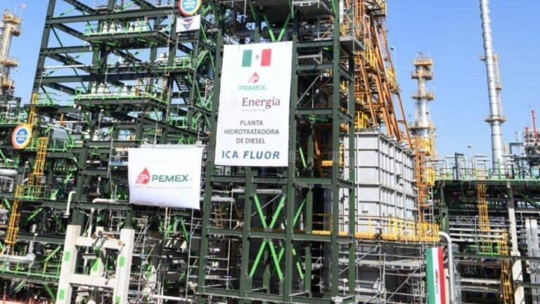 Apoyo a Pemex: Moody's escala el riesgo fiscal de México a Baa3