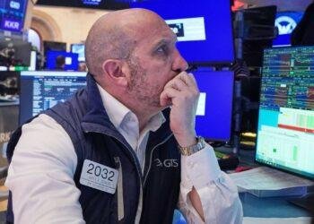 Impacto del crudo escala; rendimientos e IA redefinen mercados globales