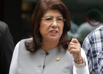 Patrimonio de 36 millones: senadora aclara su origen y traspaso