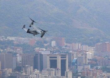 Aeronaves de EE. UU. desafían soberanía en simulacro aéreo en Caracas