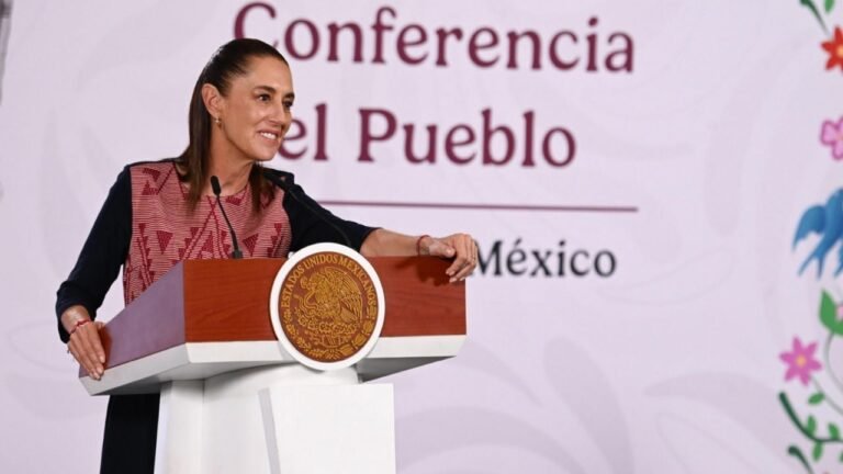 Sheinbaum desafía ofensiva mediática con “mitómano de la semana”