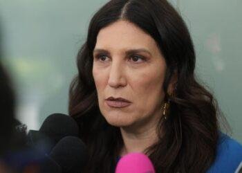 López Rabadán critica intento de Sheinbaum de limitar visión en medios