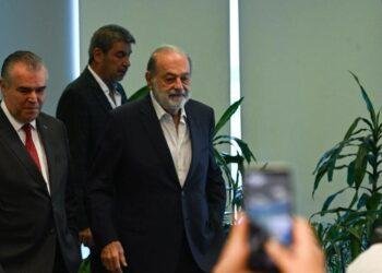 Declive petrolero de Pemex: Slim traza ruta para reactivar producción