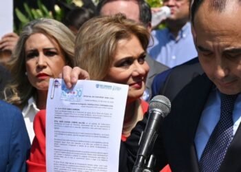 Maru Campos bloquea citatorio FGR; fuero constitucional cimbra investigación