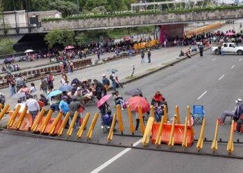CNTE paraliza Ciudad de México: exigencias de justicia y diálogo urgente