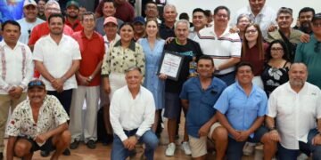 Rinden homenaje al primer entrenador de Caguameros de Isla Mujeres