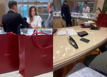 LUJO Y AUSTERIDAD: Captan a José Ramón López Beltrán en tienda Cartier de Cancún