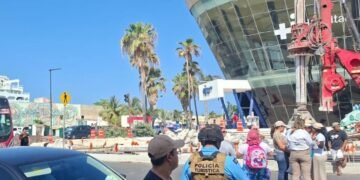 Protestan en la ZH por desaparición de joven arquitecta previo a inauguración del Puente Nichupté