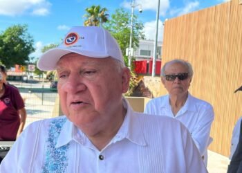 Desestima «Rafa» Marín pintas de bardas de aspirantes, pero pide respeto a la Ley