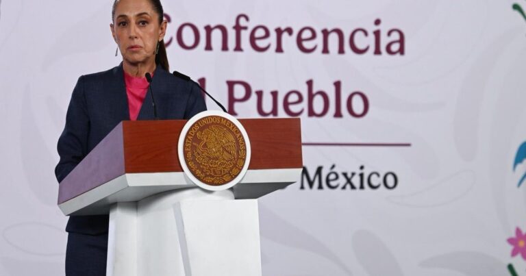 Sheinbaum urge a FIFA repensar precios del Mundial 2026 ante exclusión social