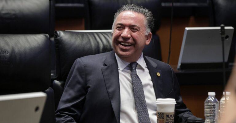 Enrique Inzunza persiste en el Senado pese a narcoacusaciones de EE. UU.