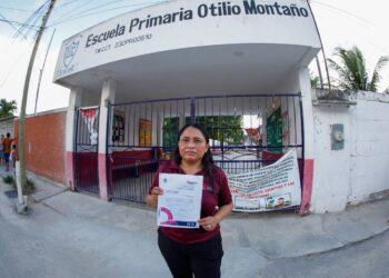 «ME SEPARARON BAJO ENGAÑOS»: Denuncia directora de primaria remoción arbitraria en escuela de Tres Reyes