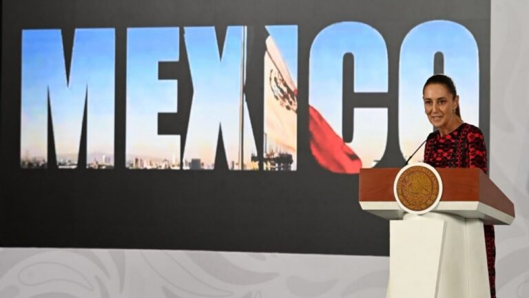 Bloqueo magisterial condiciona la apertura del Fan Fest en el Zócalo capitalino