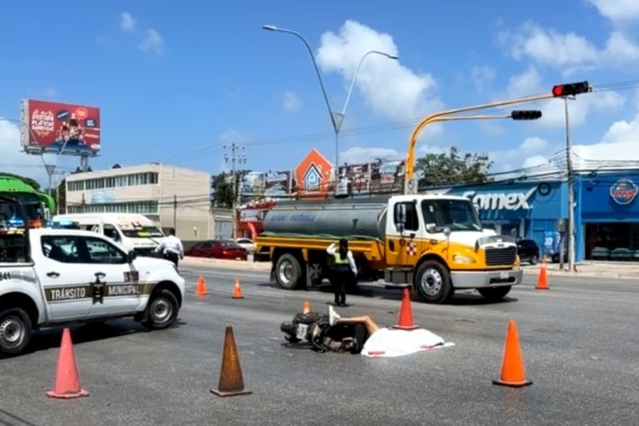 Motociclista pierde la vida arrollado por autobús en Cancún 1 MOTO 2