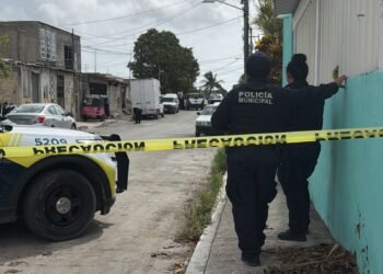 Atacan a balazos a un hombre en plena vía pública