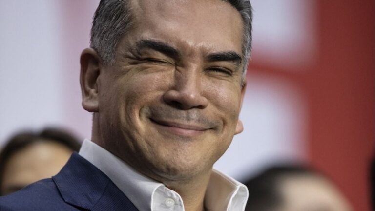 Alejandro Moreno califica de ‘títere’ a expresidente López Obrador