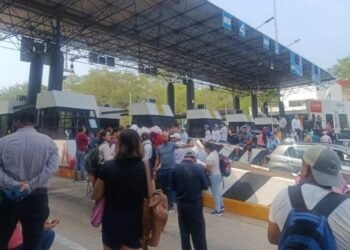 Magisterio disidente escala presión en Chiapas con toma de peajes 1 Magisterio disidente escala presión en Chiapas con toma de peajes