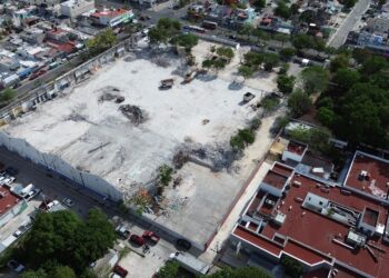 TRANSFORMAN PREDIO: Abre paso demolición de tienda del ISSSTE a nuevo hospital de Cancún (VIDEO)