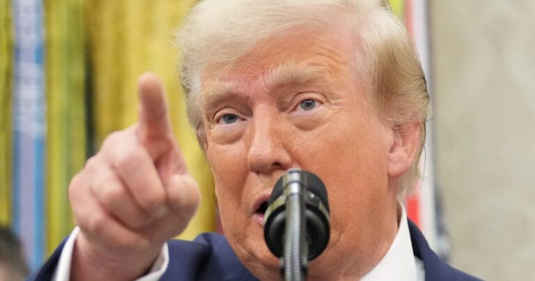 Donald Trump interviene ante la FIFA por la expulsión de Folarin Balogun