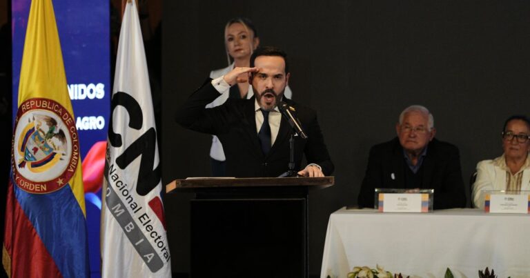 Gustavo Petro busca anular la elección de Abelardo de la Espriella