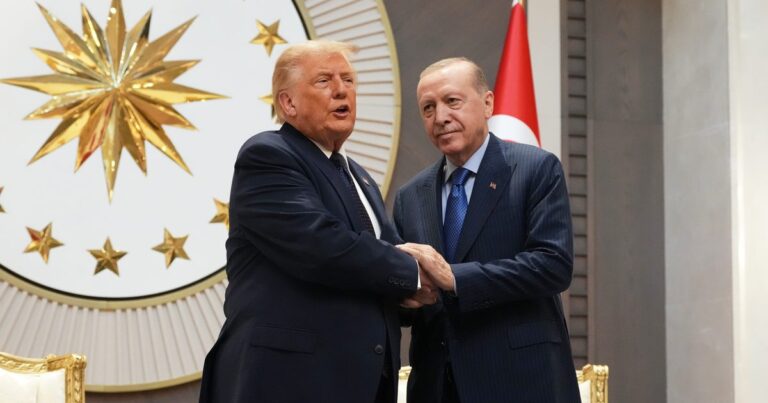 Ankara recibe a Trump mientras la OTAN despliega multimillonarios contratos militares