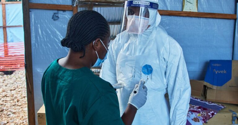 República Democrática del Congo enfrenta el brote de ébola más veloz