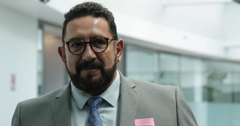 Ulises Lara formaliza su renuncia y promete una transición técnica en la FGR