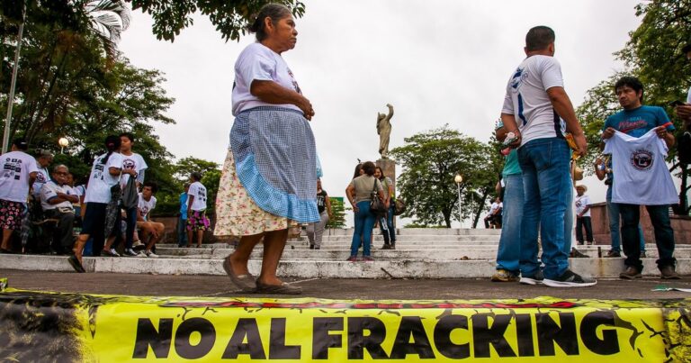 Municipios de la Huasteca potosina bloquean acceso a explosivos de Pemex