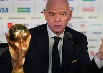 Gianni Infantino presiona a las federaciones para privatizar activos del mundial
