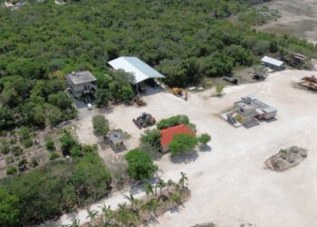 Vecinos acusan daños por explosiones en sascabera de Isla Mujeres