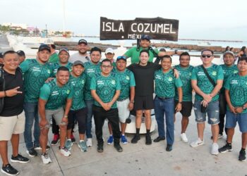 Apoya Renán Sánchez Tajonar a docentes de Cozumel competirán en Chetumal