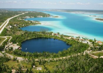 BACALAR: Evalúan capacidad de la laguna para autorizar más embarcaciones